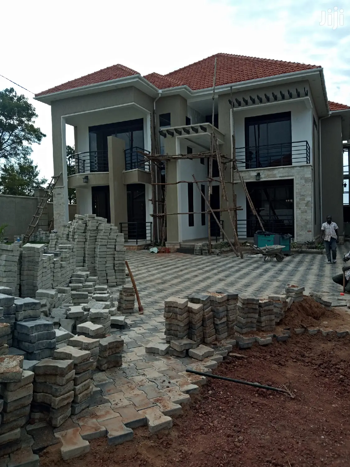 Kiira Seven Bedrooms Mansion On Sell