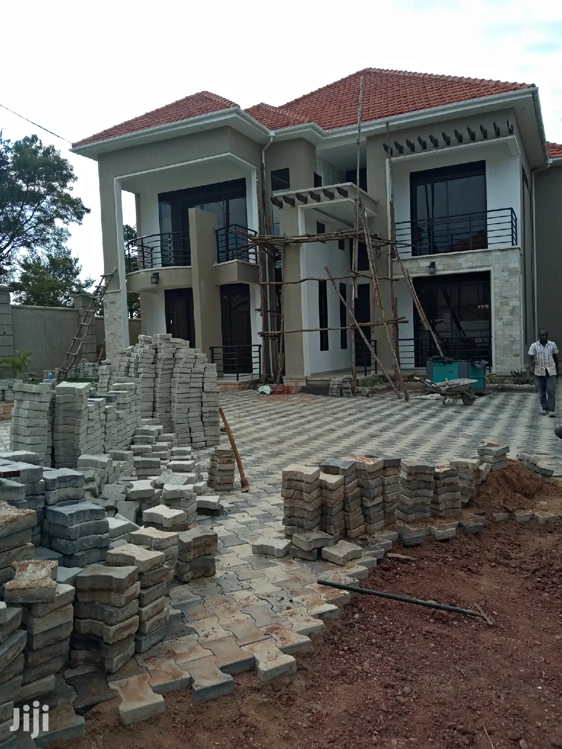 Kiira Seven Bedrooms Mansion On Sell