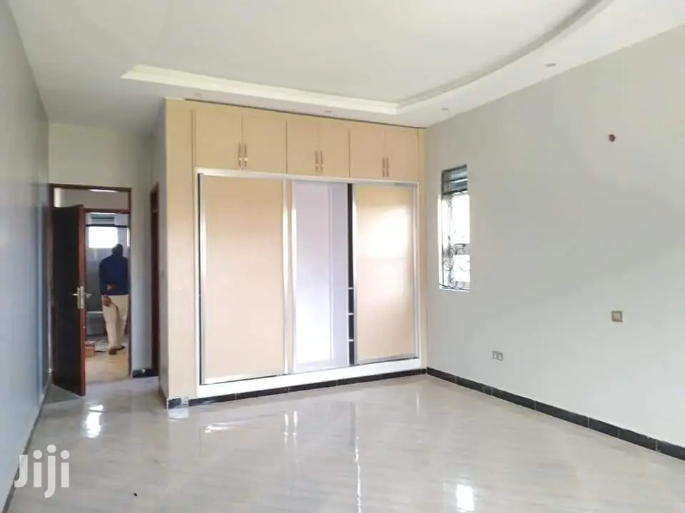 Hot Deal, Kira Classy Bungaloo for Sell