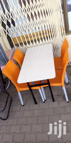 Brand New Foldable Set 4seaters