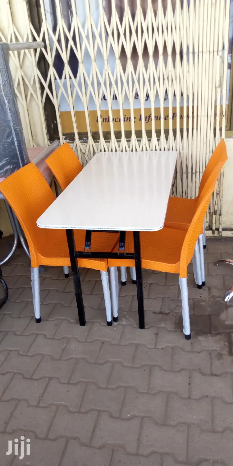 Brand New Foldable Set 4seaters