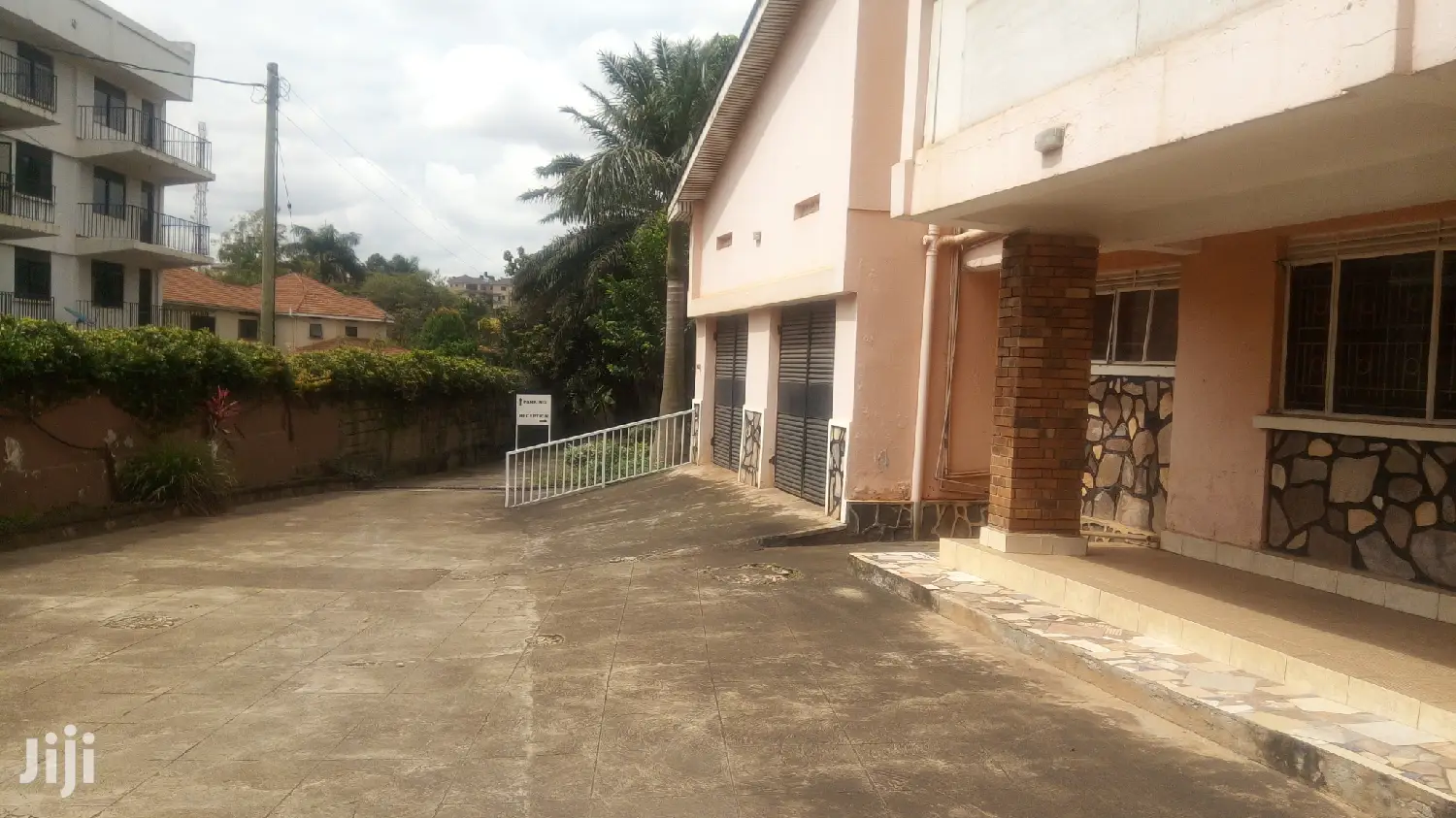 5 Bedroom Mansion In Bugolobi For Rent