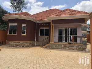 Kira Hot New Bungalow In Tarmacked Neighborhood On Sell