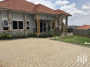 Kira Big Compound Luxury Home on Sell