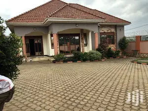 Kiira Multi Family House on Sell