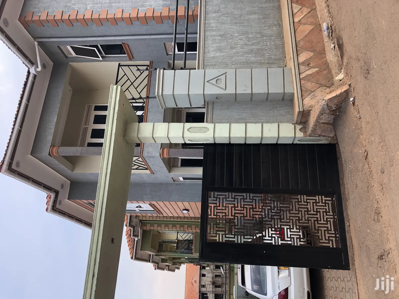 Storeyed House In KYANJA For Sell