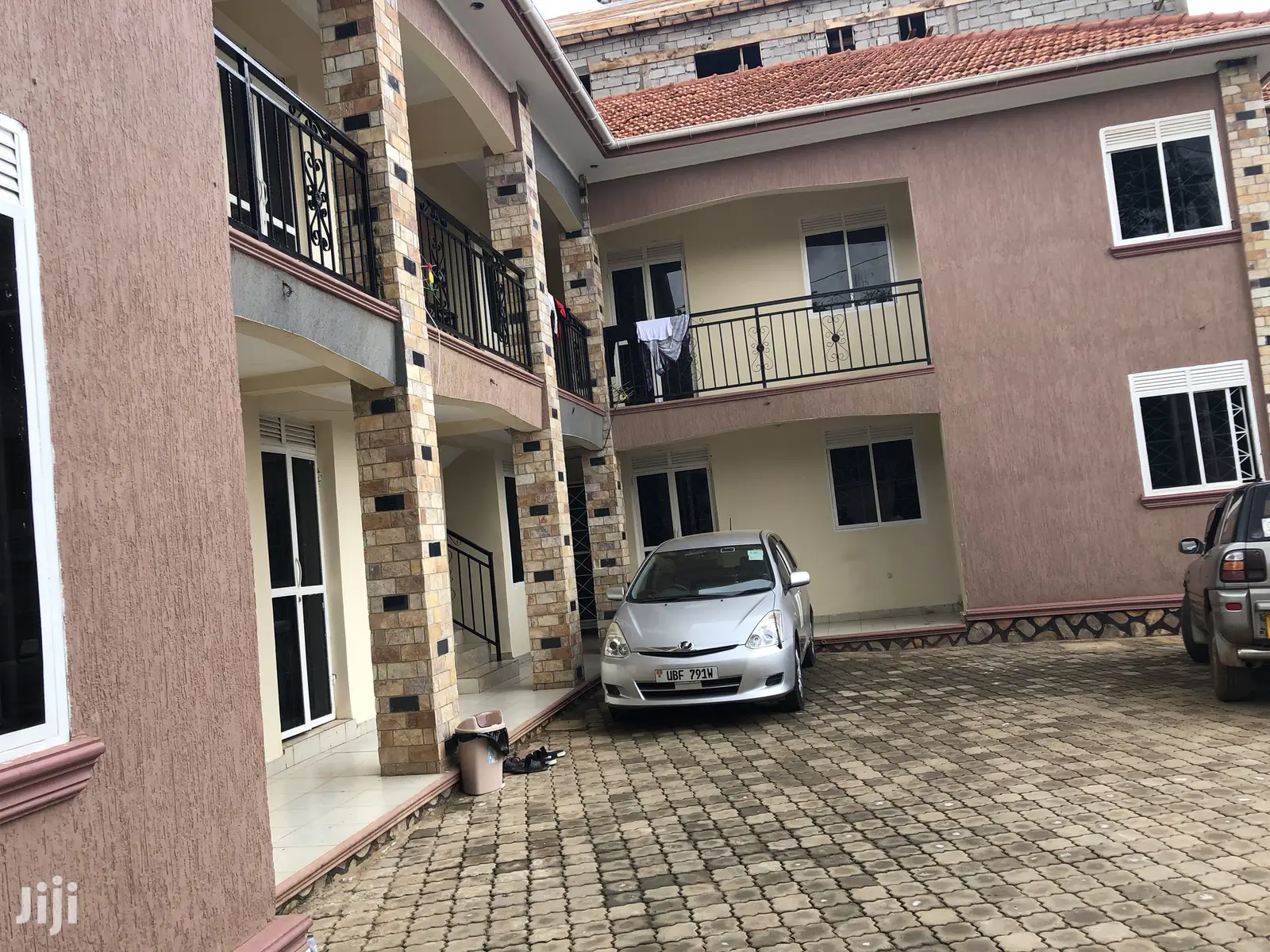 Apartment Building in Kyaliwajjara on Sell
