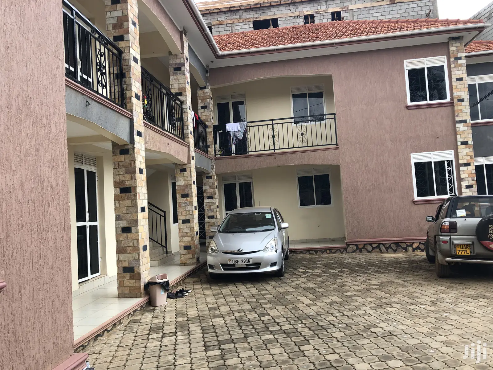 Apartment Building in Kyaliwajjara on Sell