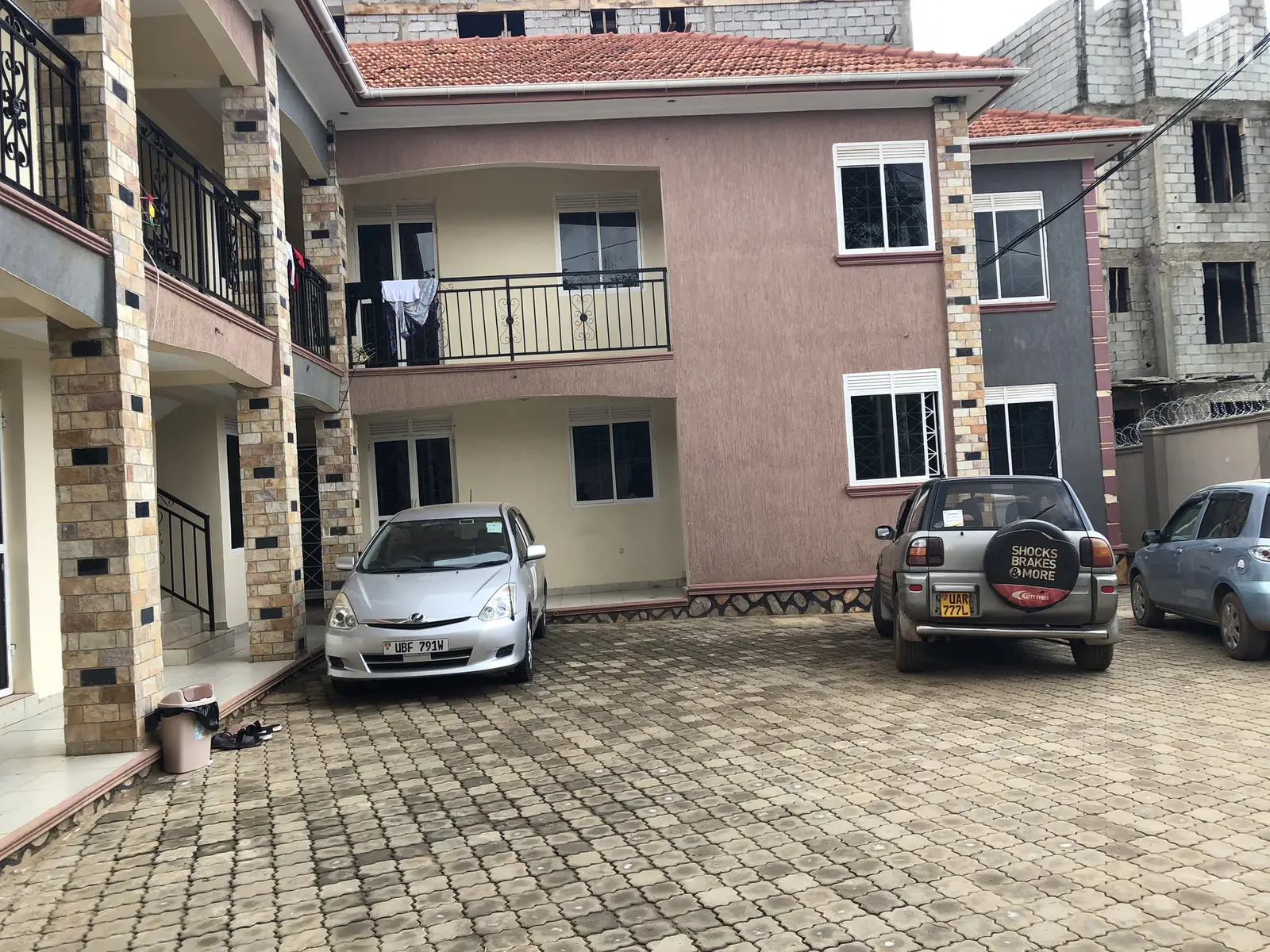 Apartment Building in Kyaliwajjara on Sell
