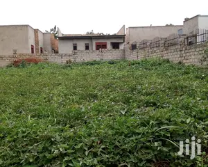 Plot Is on Sale in Buwate