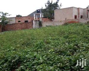 Plot Is on Sale in Buwate