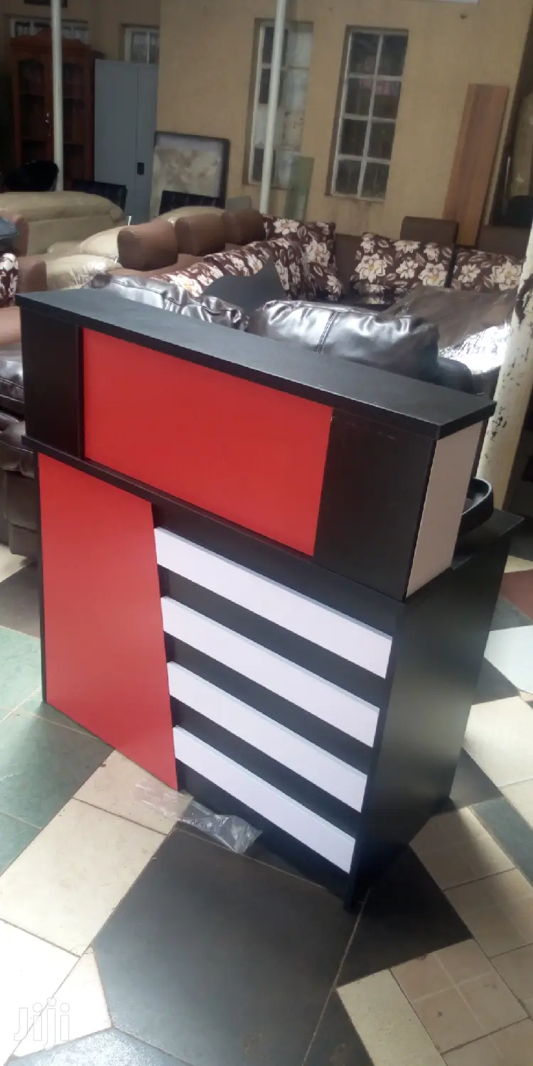 Receptionist Desk Size 1meter