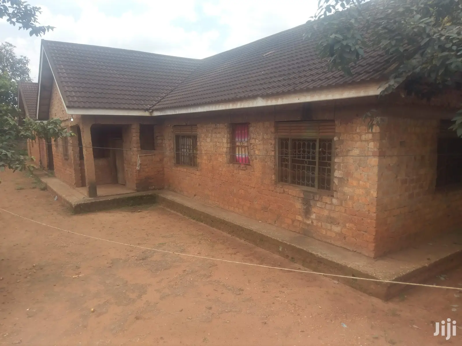 3bdrm Duplex in Rubaga for sale