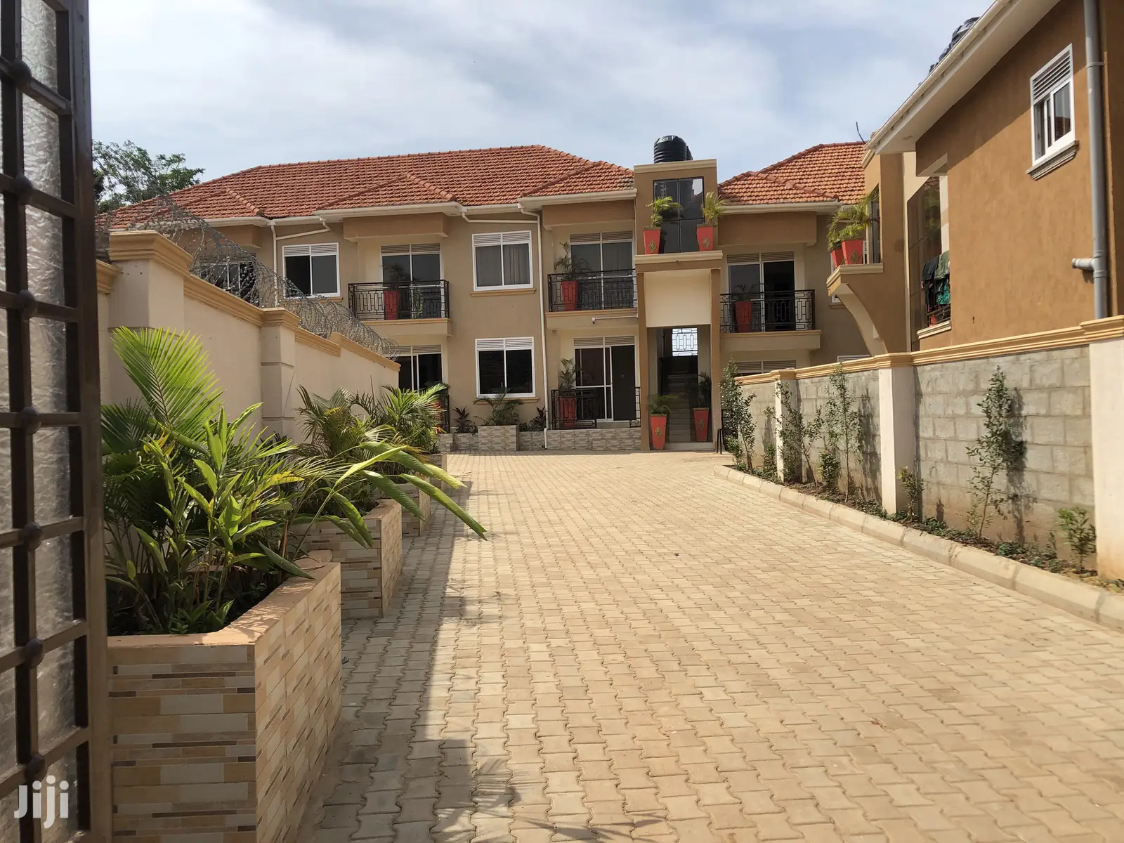 Apartment Complex in Kisaasi on Sell
