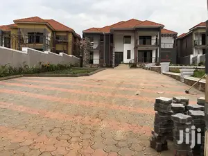 7 Bedroom Mansion In Ntinda Kiwatule For Sale