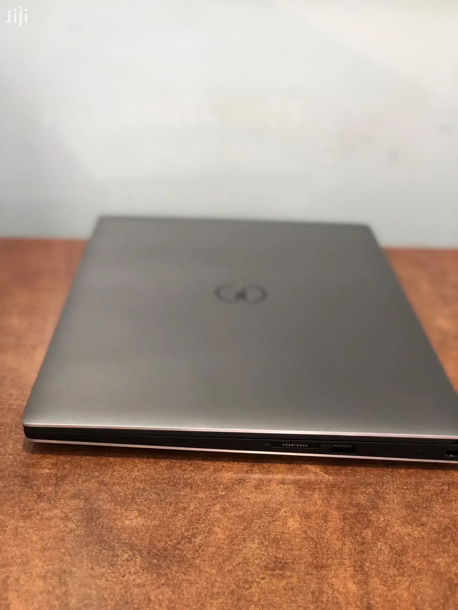 New Laptop Dell XPS 15 9560 16GB Intel Core I7 SSD 512GB