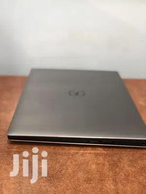New Laptop Dell XPS 15 9560 16GB Intel Core I7 SSD 512GB