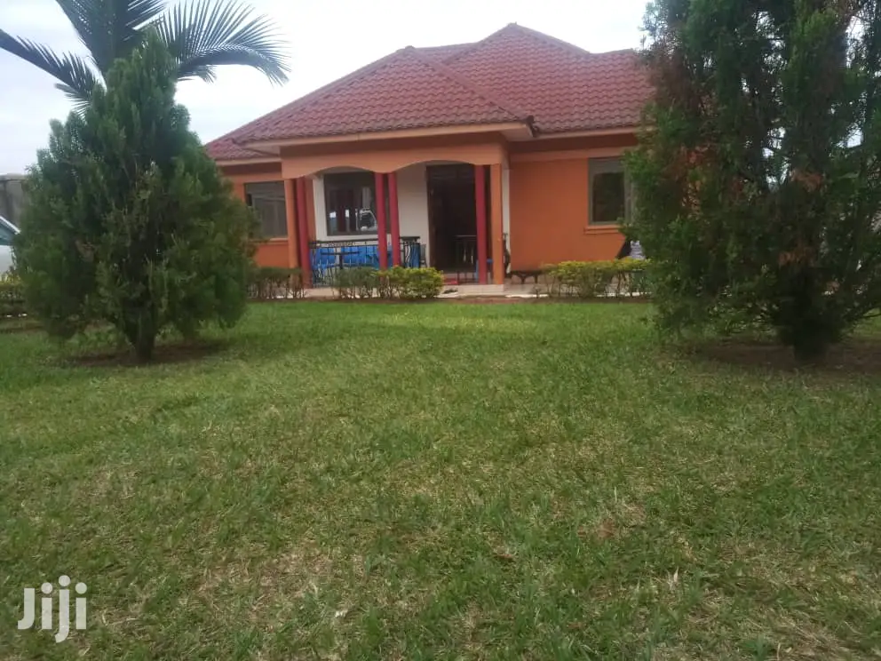 Namugongo 25 Decimals House on Sell