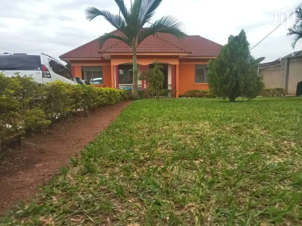 Namugongo 25 Decimals House on Sell
