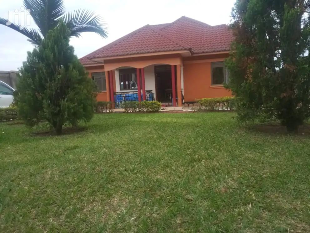 Namugongo 25 Decimals House on Sell