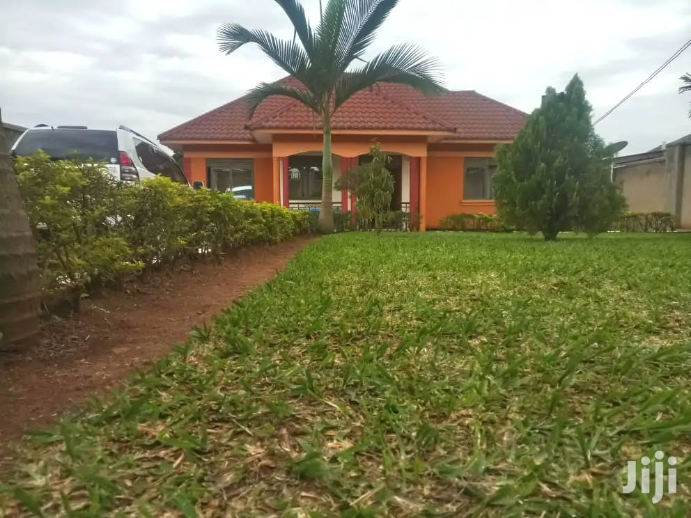 Namugongo 25 Decimals House on Sell