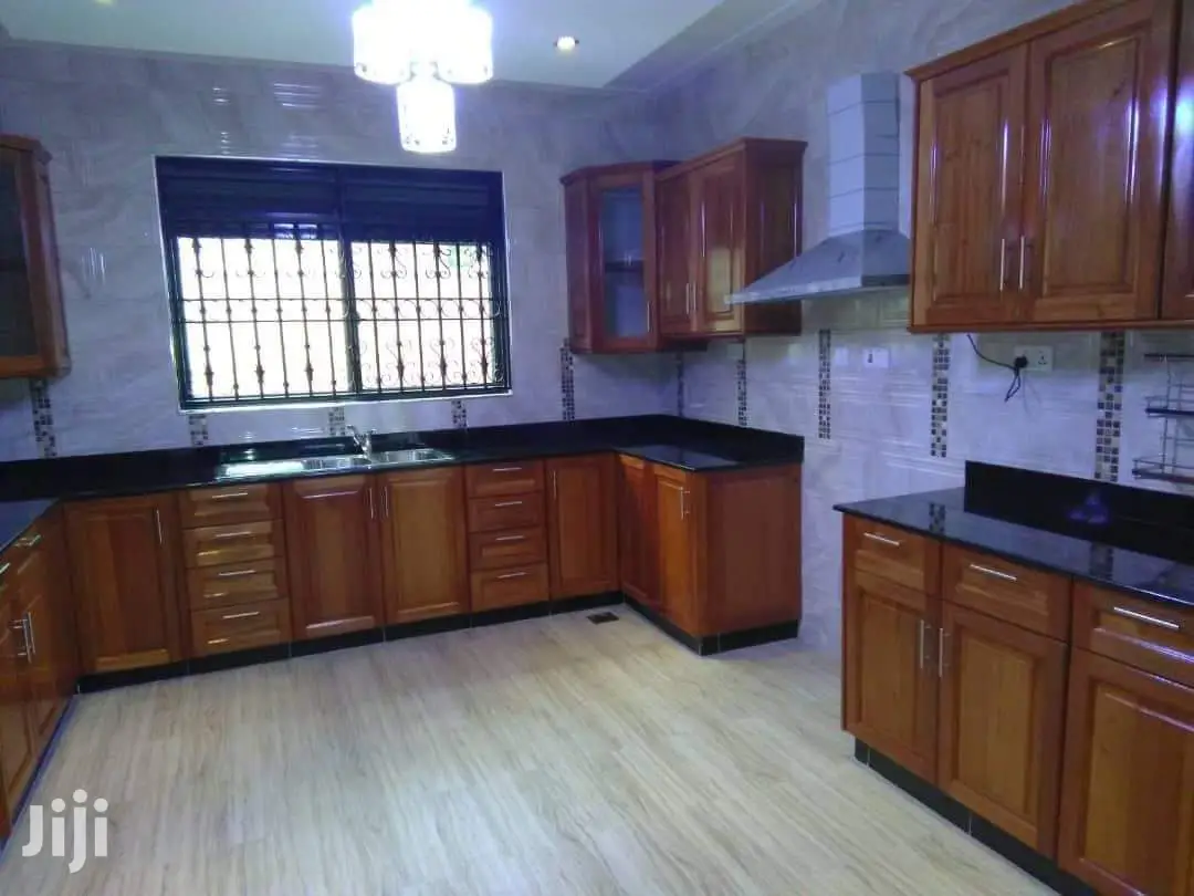Bunga Lake View Mansion on Sell