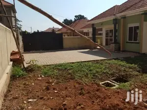 Kira Stunning New Bungaloo in Tarmacked Neighborhood on Sell
