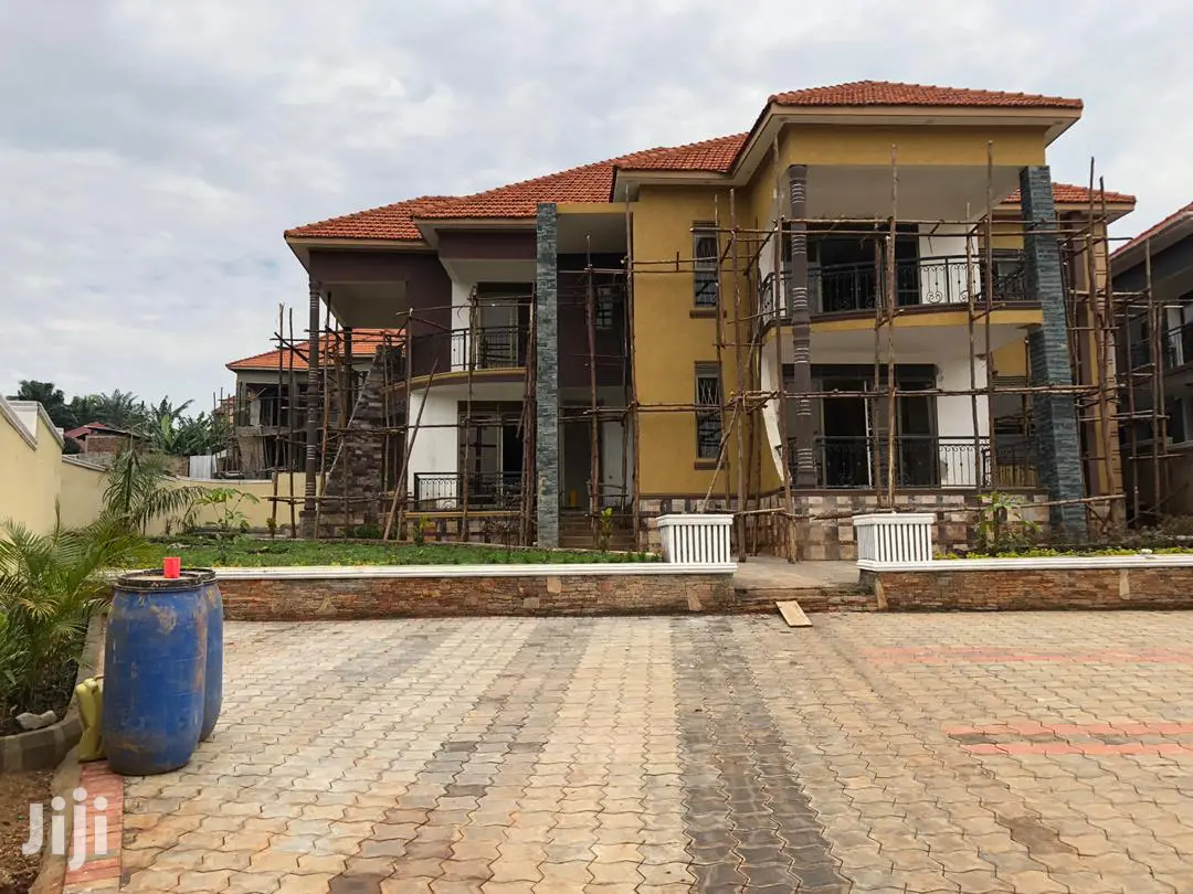 7 Bedroom Mansion In Kiwatule For Sale