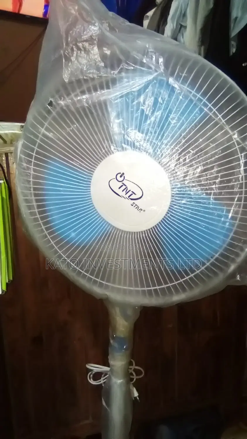 Fan Standing