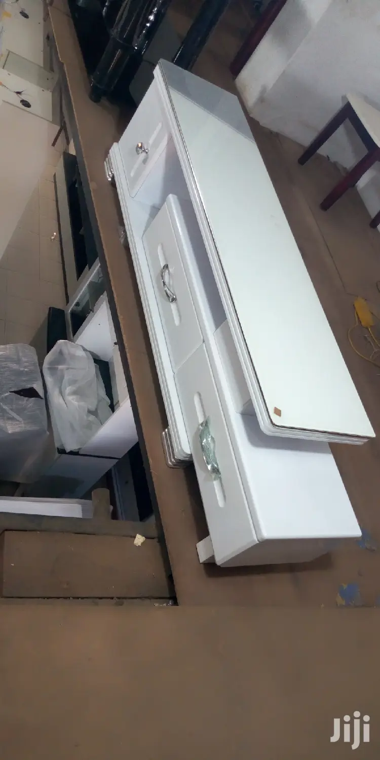 Brand New Executive TV Stand