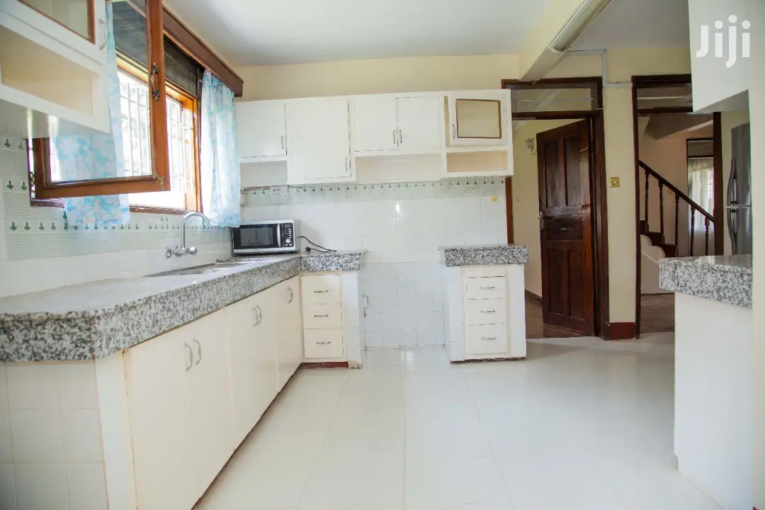 Spacious Prime Mashion