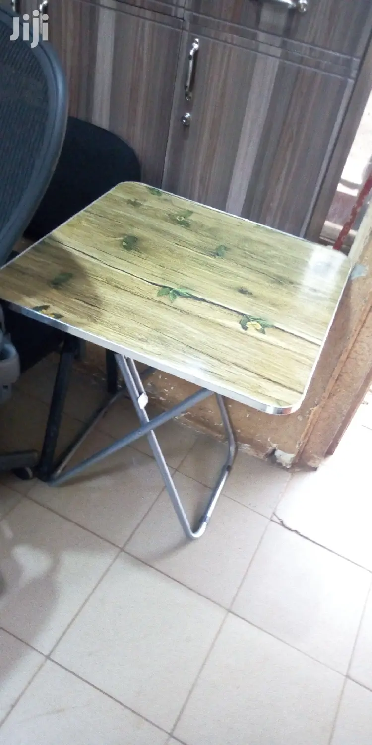 Foldable Wooden Reading Table