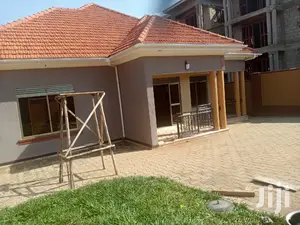 Namugongo Four Bedroom Bungaloo on Sell