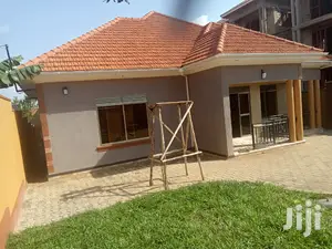 Namugongo Four Bedroom Bungaloo on Sell