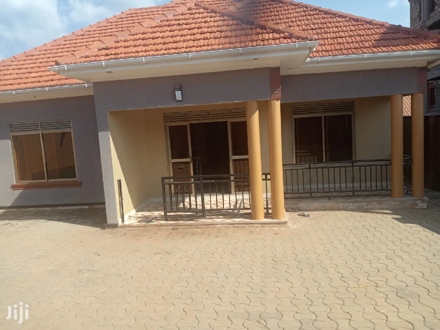 Namugongo Four Bedroom Bungaloo on Sell