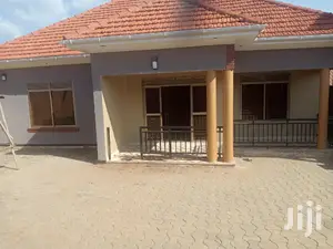 Namugongo Four Bedroom Bungaloo on Sell