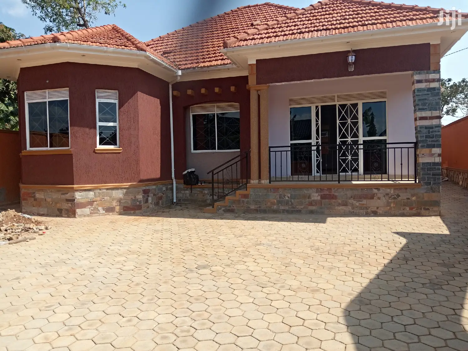 Kira Tarmacked Neighborhood House on Sell