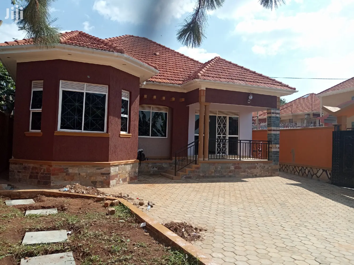 Kira Tarmacked Neighborhood House on Sell