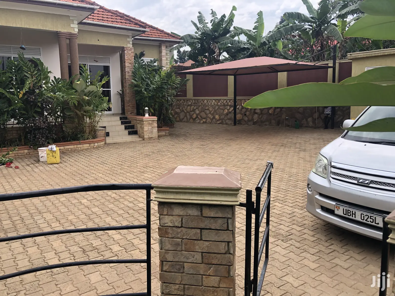 Kira Large Beautiful Home on Sell