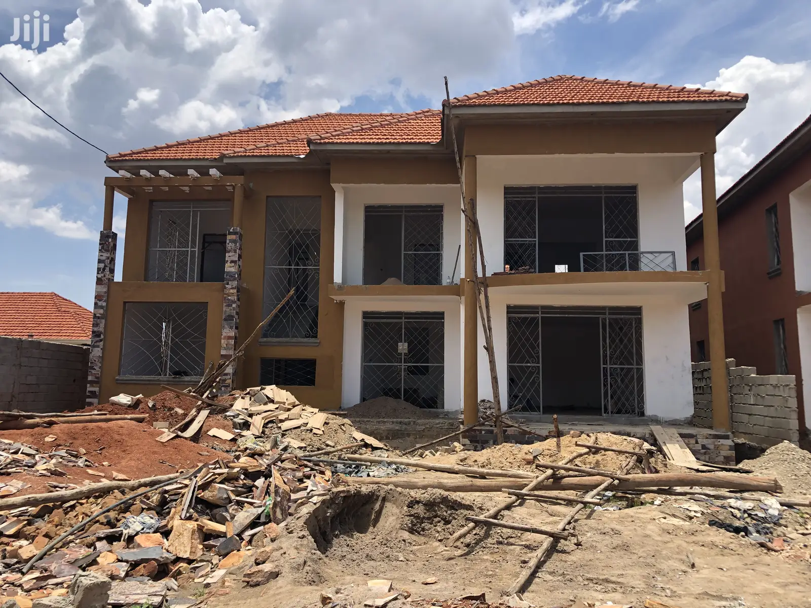 Kiira Luxurious Mansion Soon Complete on Sell