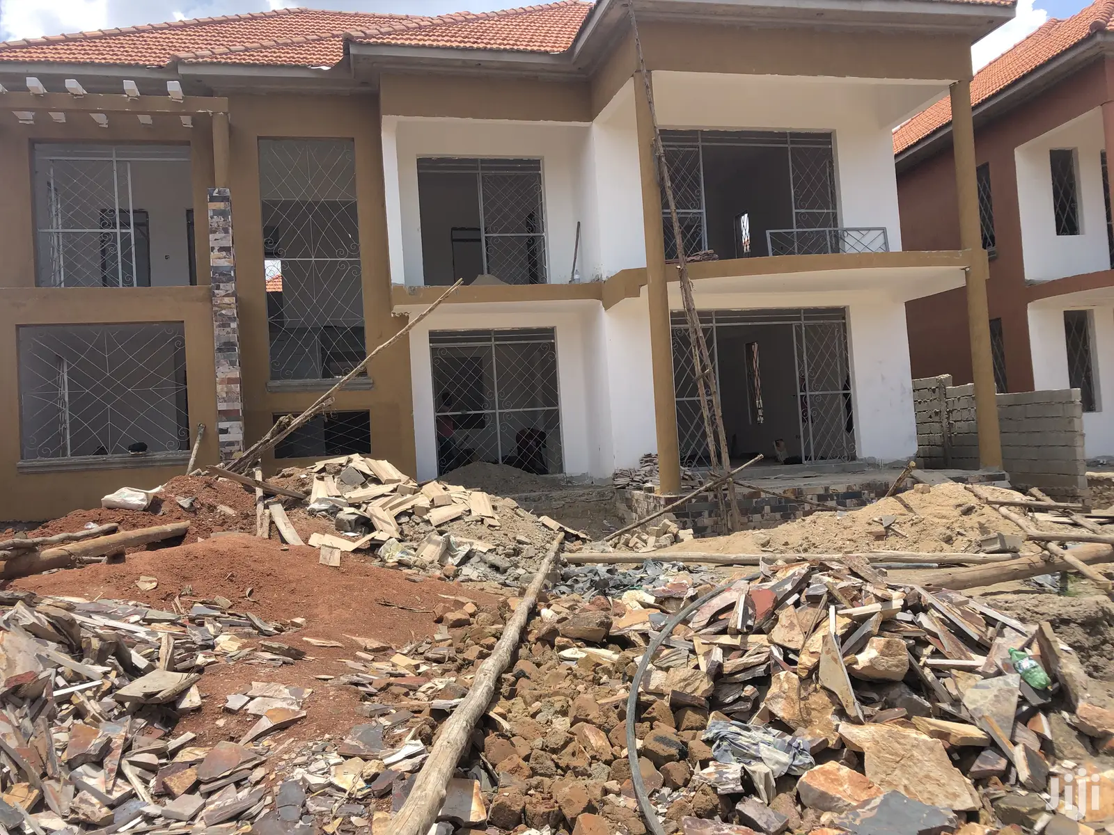 Kiira Luxurious Mansion Soon Complete on Sell