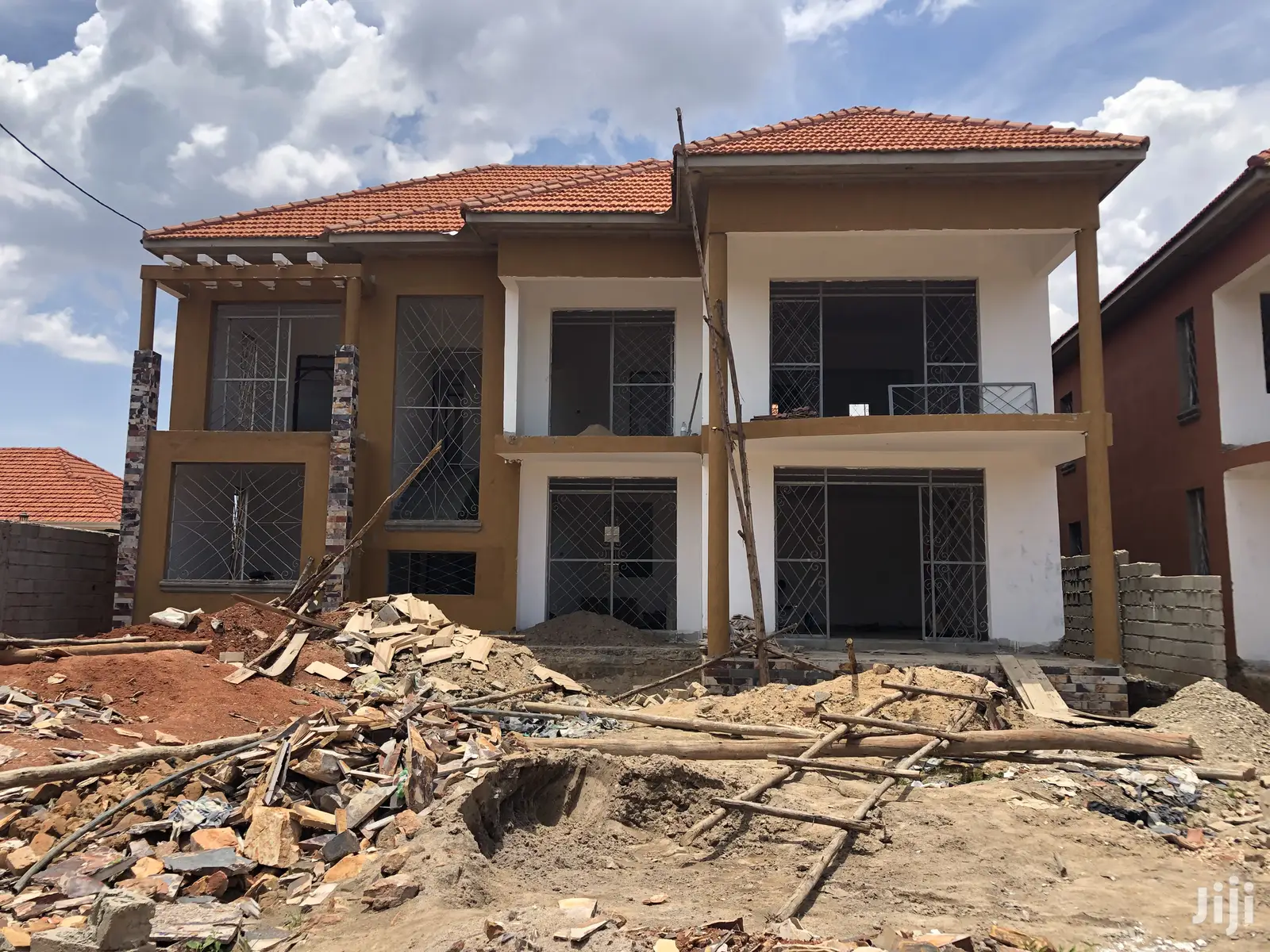 Kiira Luxurious Mansion Soon Complete on Sell