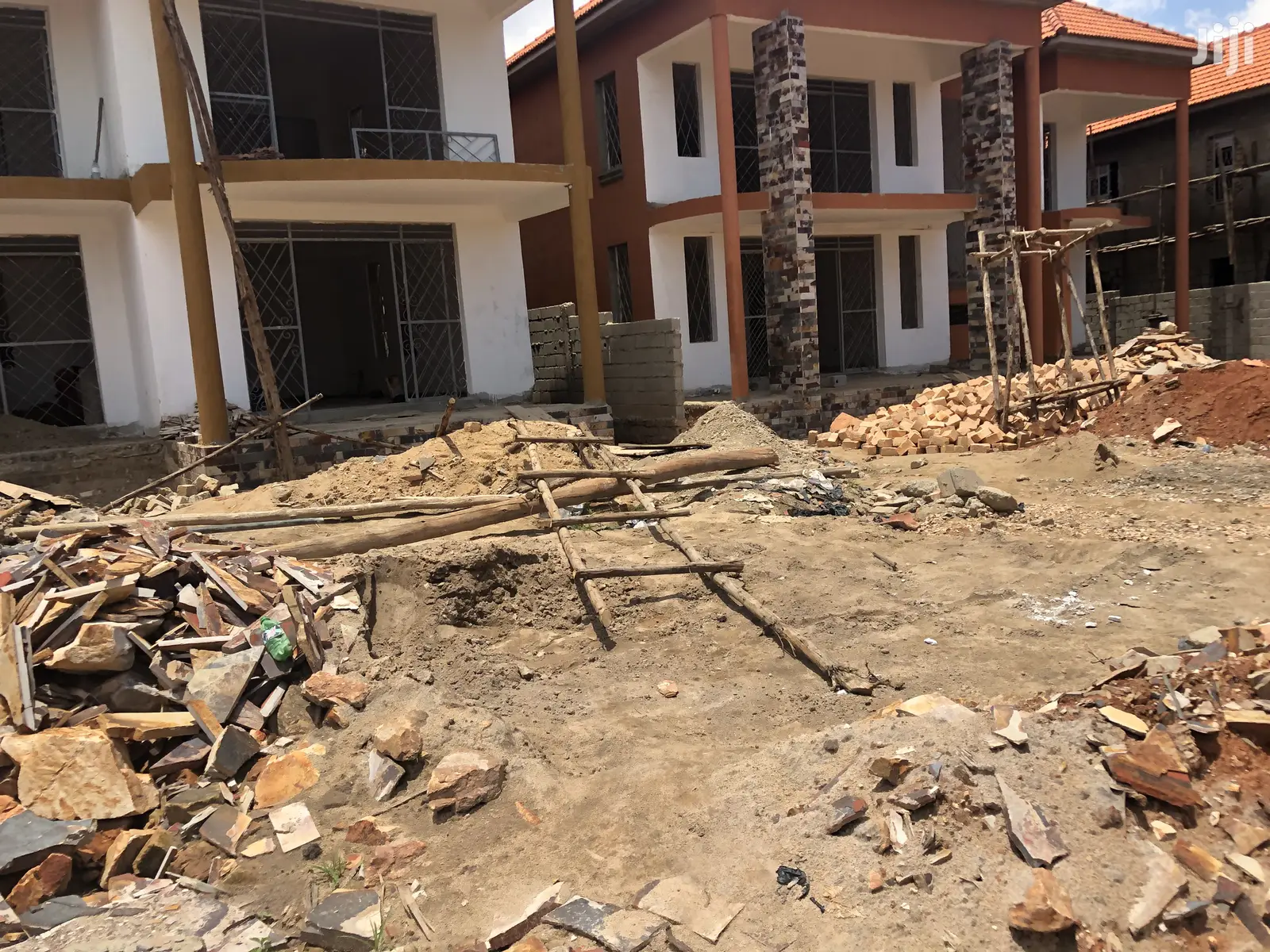 Kiira Luxurious Mansion Soon Complete on Sell