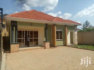 Kira Tarmack Neighborhood Bungaloo on Sell