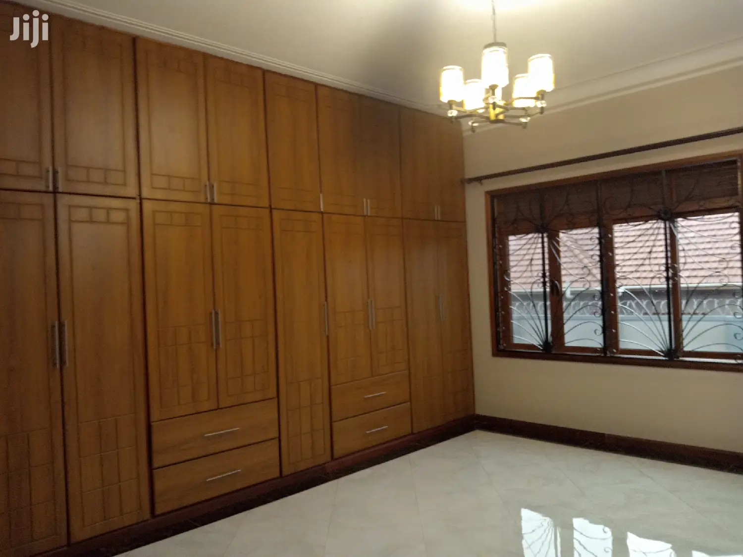 Condominiums in Kira Tarmack Area on Sell