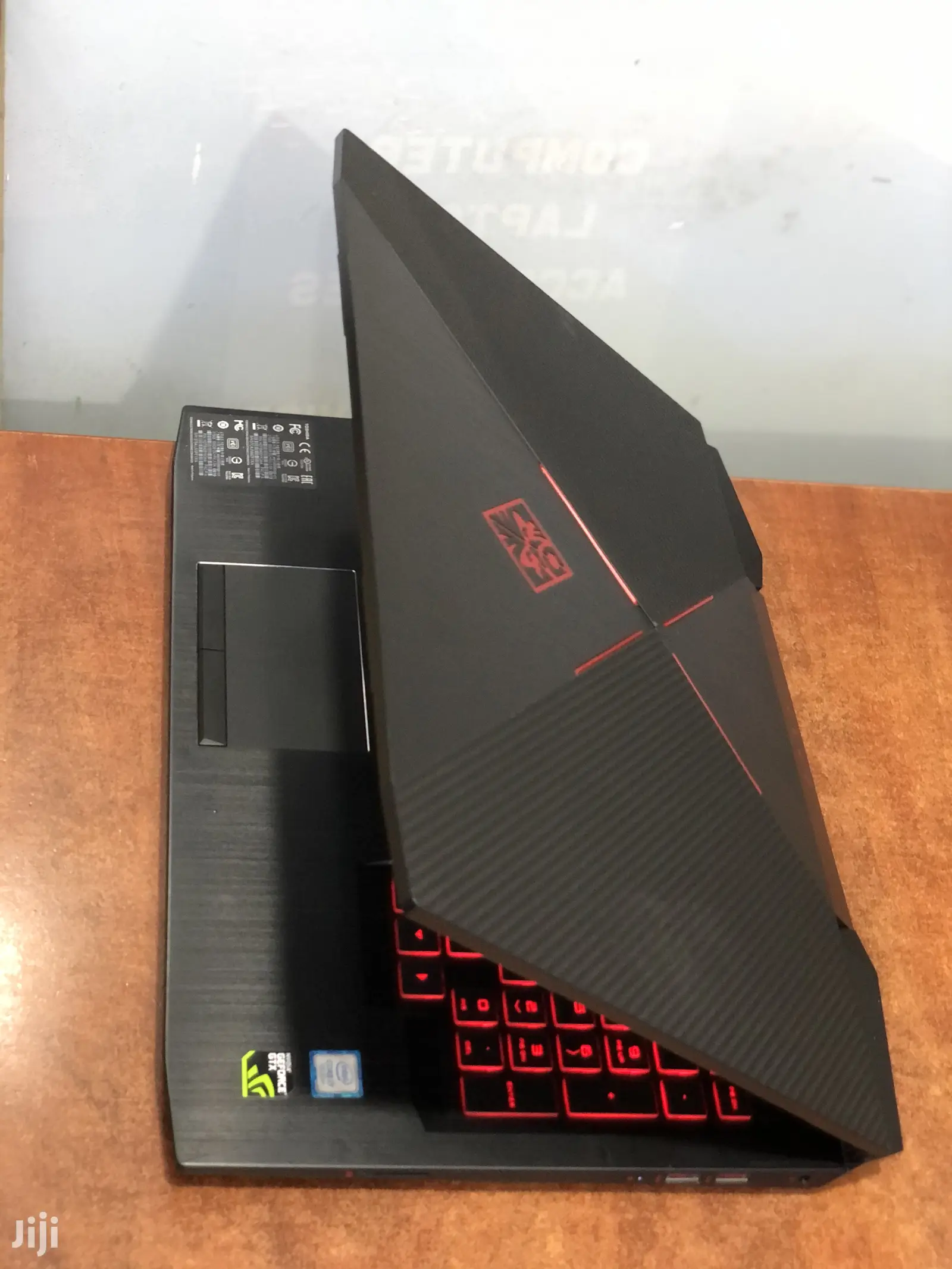 New Laptop HP Omen 15 16GB Intel Core I7 SSHD (Hybrid) 128GB