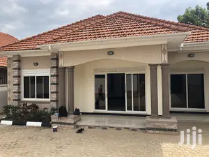 Kiira Classy House in Tarmacked Neighborhood on Sell