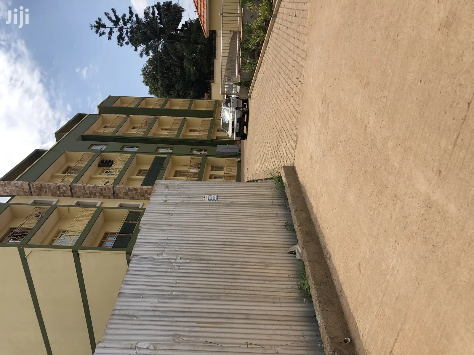 Deal,Bukoto Condominiums With Swimming Pool on Sell