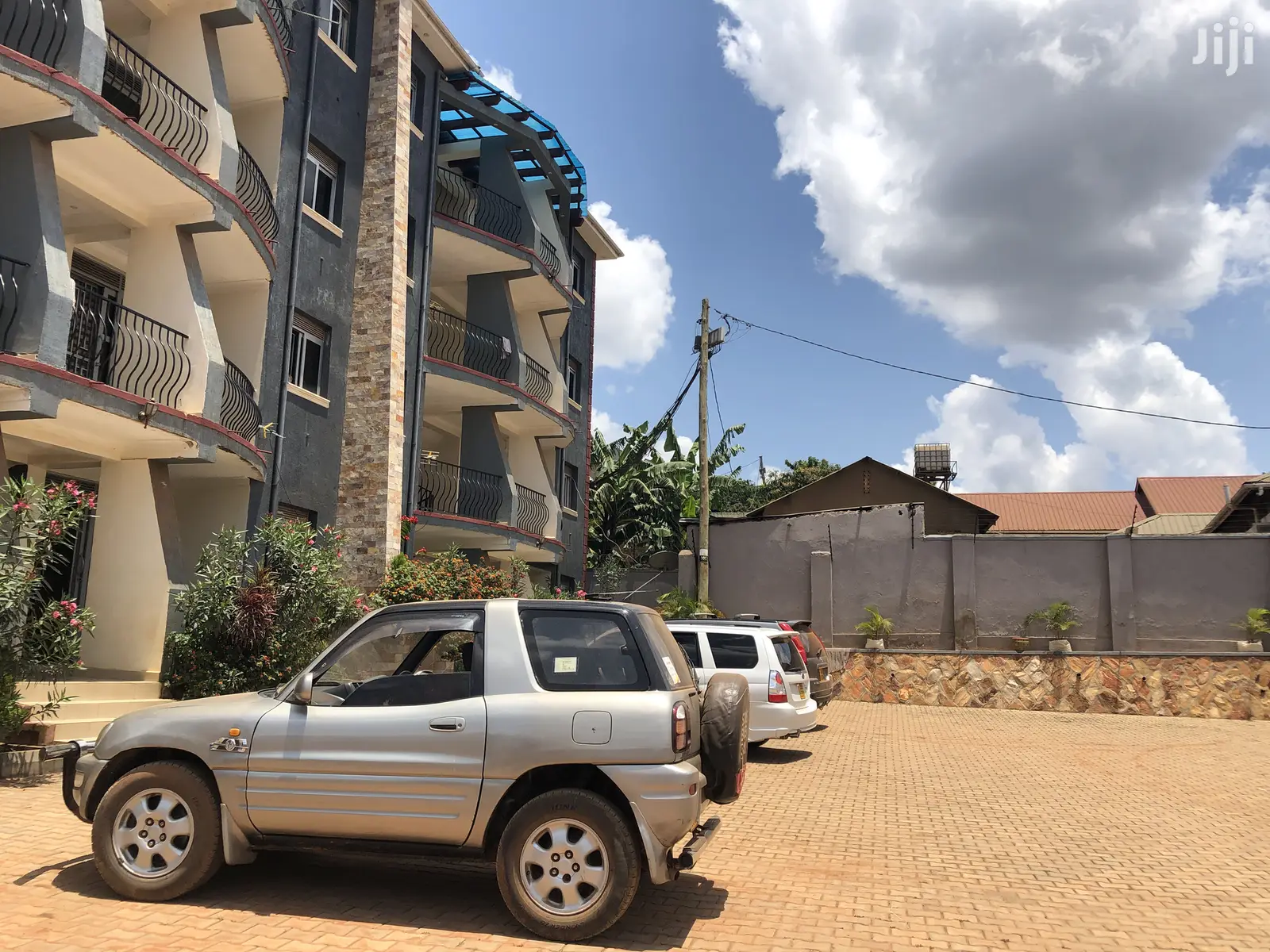 16 Unit Apartments In Kyaliwajjala Near Naalya For Sale