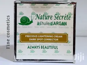 Nature Secret Lightening Dark Spots Corrector